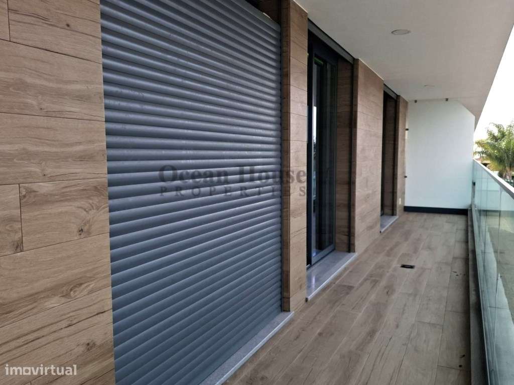 Apartamento T3 de luxo com piscina e garagem, a 1500 metros da Prai... - Grande imagem: 4/7