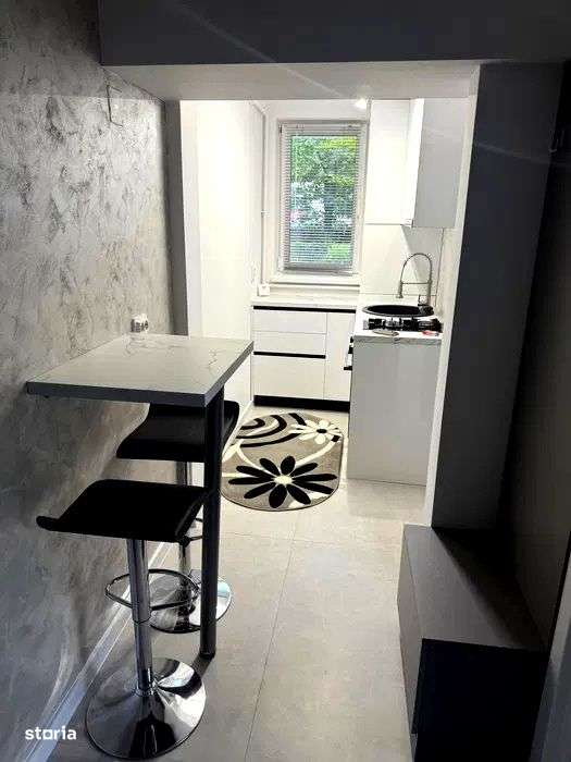 Apartament 2 camere decomandat, mobilat si utilat, zona Platinia - Imagine principală: 1/8