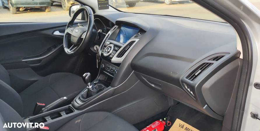 Ford Focus 1.5 EcoBlue Start-Stopp-System COOL&CONNECT - 5