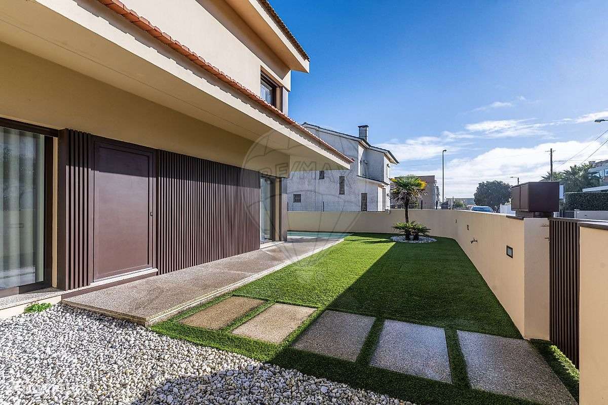 Moradia T4+1 em Esposende-30