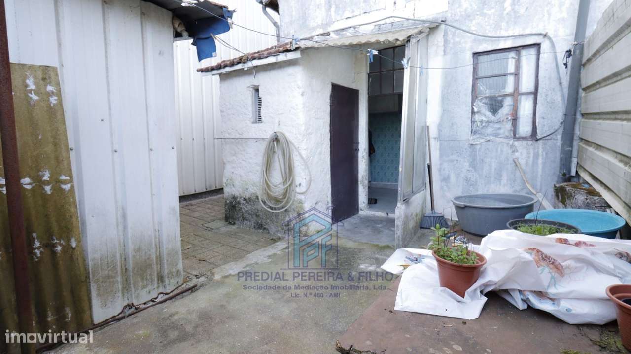 Moradia Térrea para restaurar - Rio Tinto / Areosa-23