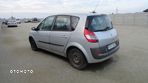 Renault Scenic 1.6 16V Confort Authentique - 5