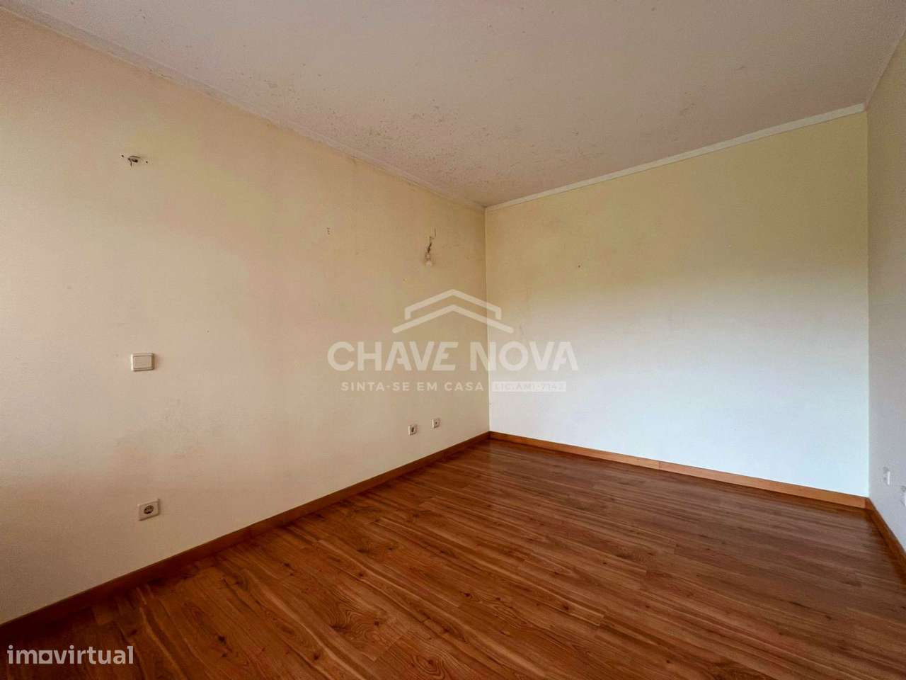 Apartamento T2 c/ Lugar de Garagem em Canelas (Edifício Prestige)-4