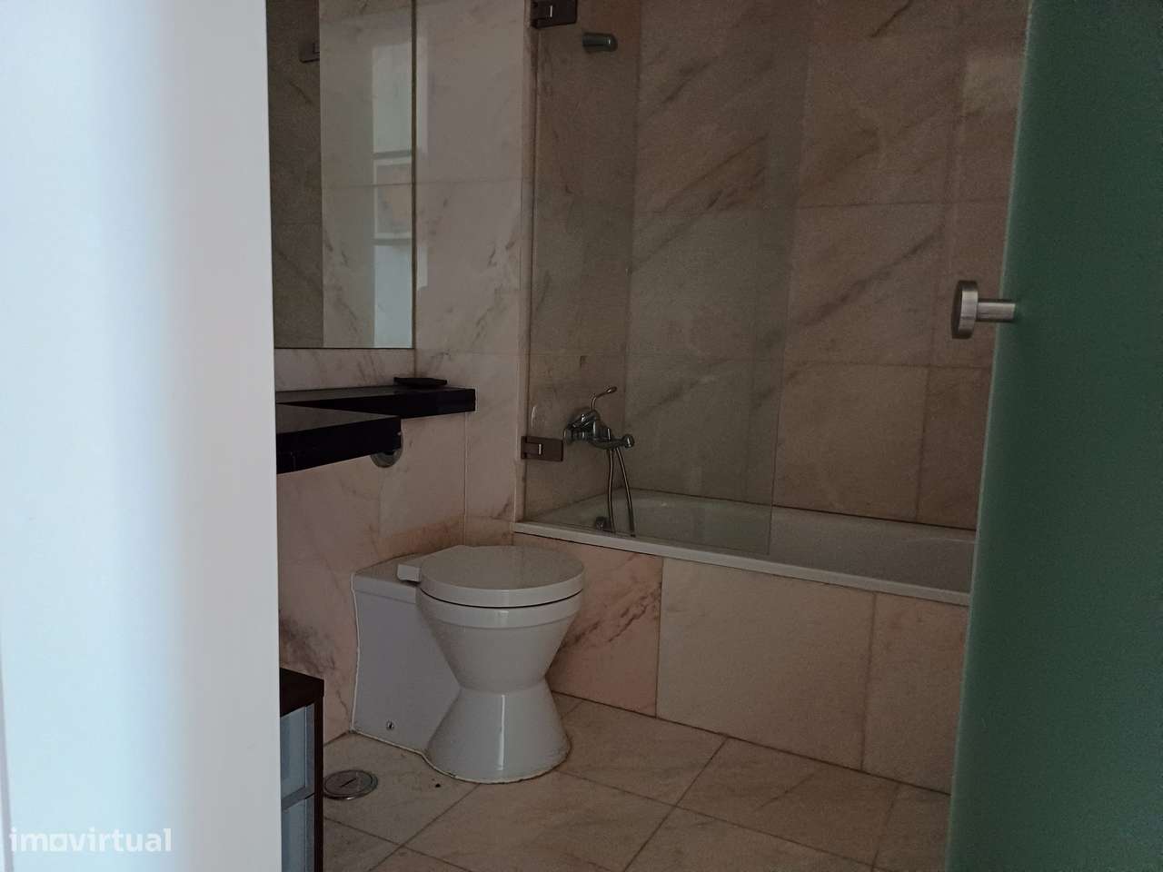 Prédio p Familia com Jardim jtº Praça Espanha e São D.Benfica-31