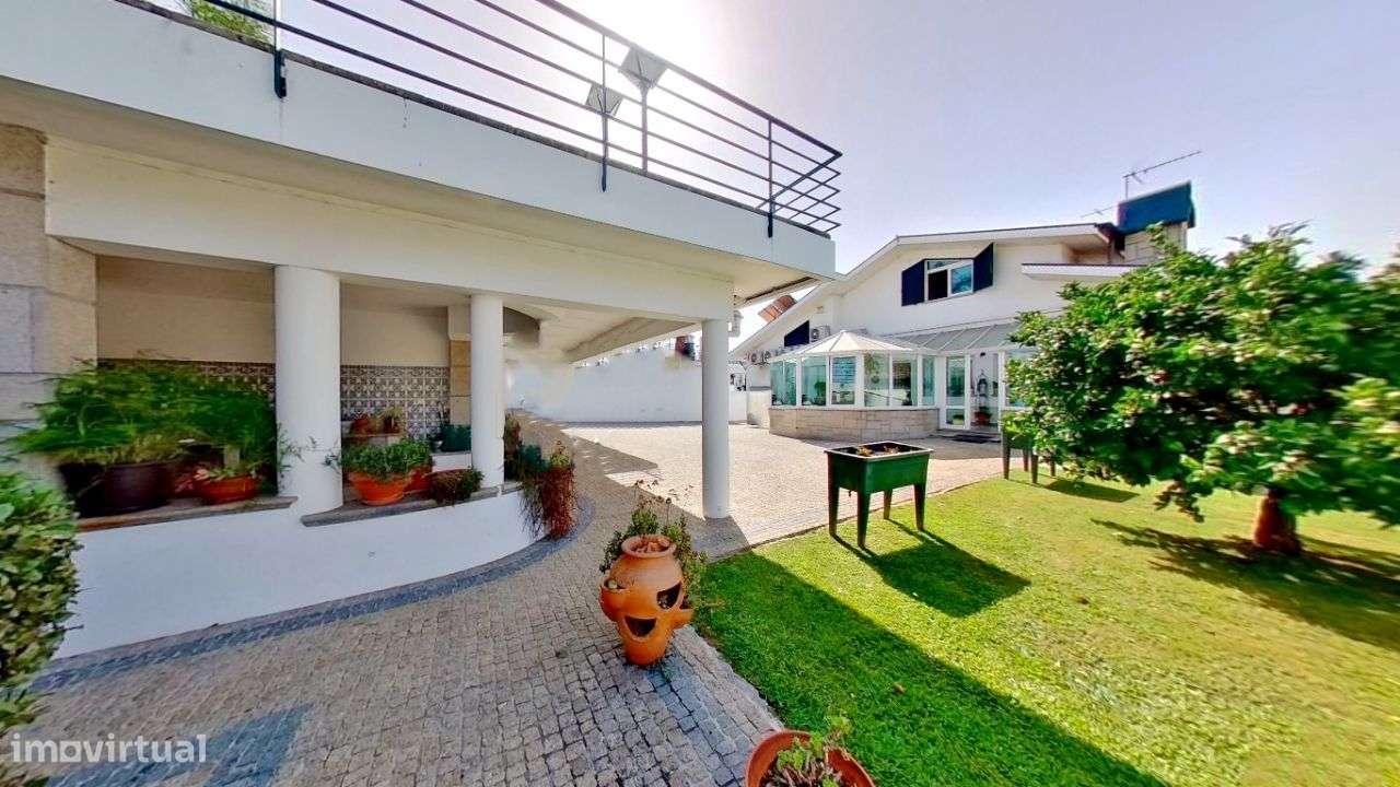 Moradia 4 Frentes | Piscina-42