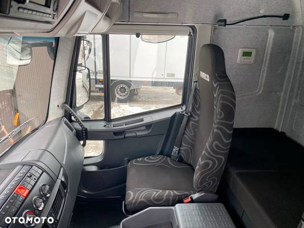 Iveco Eurocargo 180E32 / Euro 6 / Glob / Izoterma / Winda / - 19