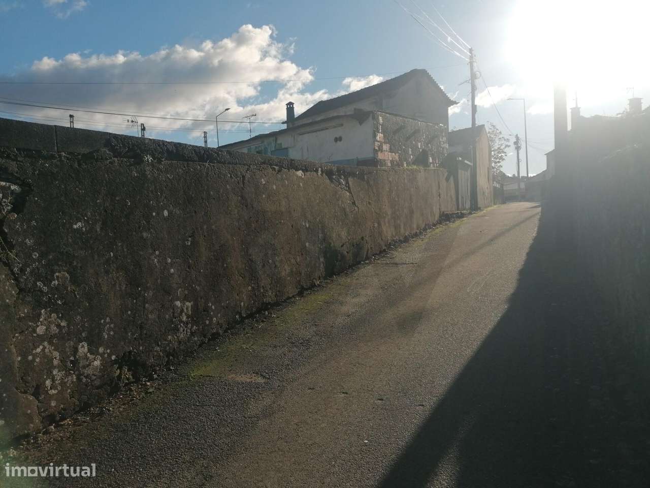 Moradia de 2 Andares c/ Anexos – São João da Madeira! - Grande imagem: 5/9