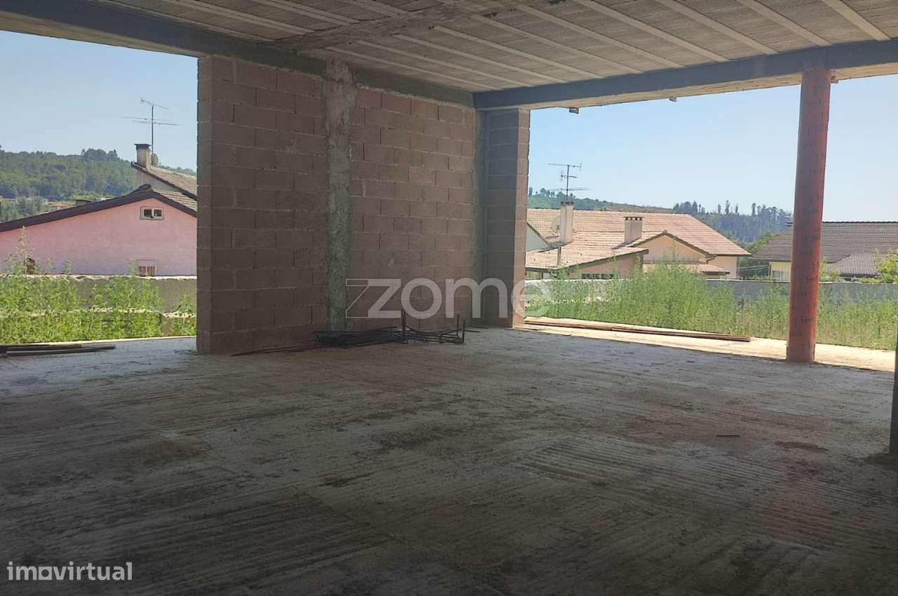 Moradia T4 - Grande imagem: 4/21