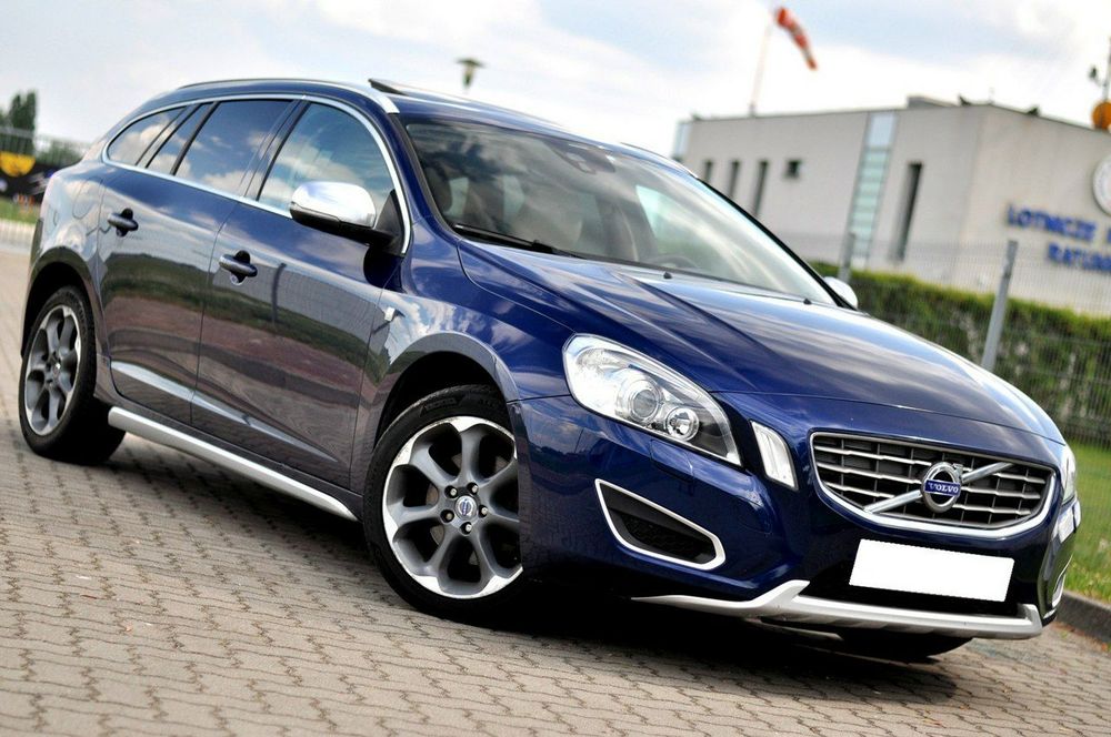 Volvo V60 I D2 Momentum 2012