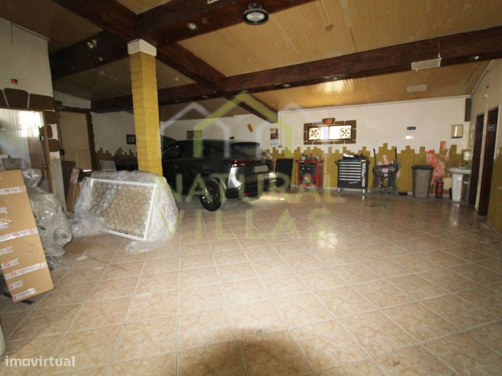 Armazém com Negócio e Potencial Habitacional em Santa Bárbara de Nexe - Grande imagem: 5/11