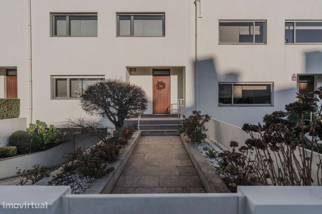 Moradia T4 com jardim e garagem dupla a 6 min do centro de Braga - Grande imagem: 4/42