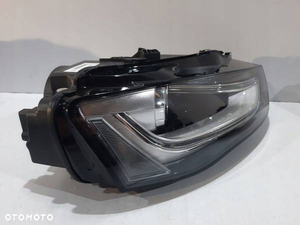 Audi A4 B8 LCI Lampa Bi-Xenon R - 13163 - 4