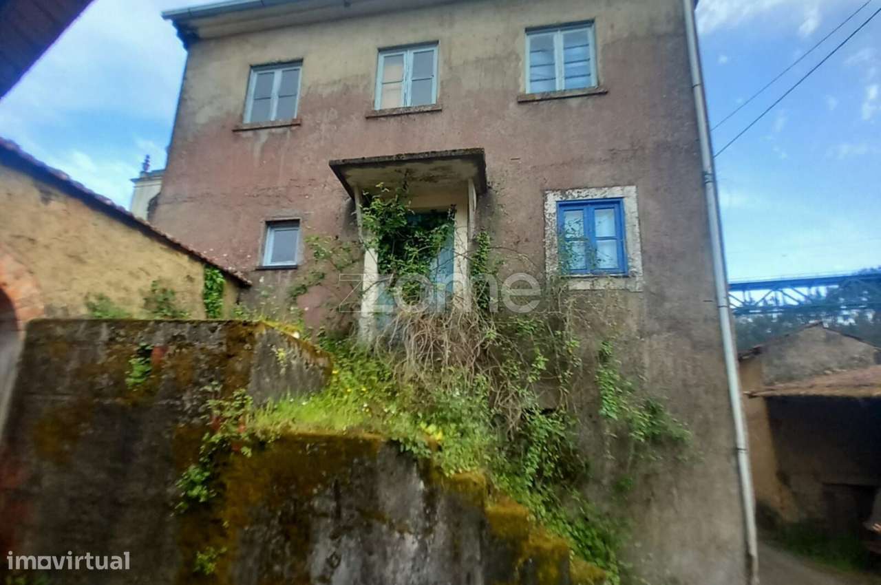 Casa para Remodelar com Logradouro em Trezoi, Mortágua - Grande imagem: 5/16