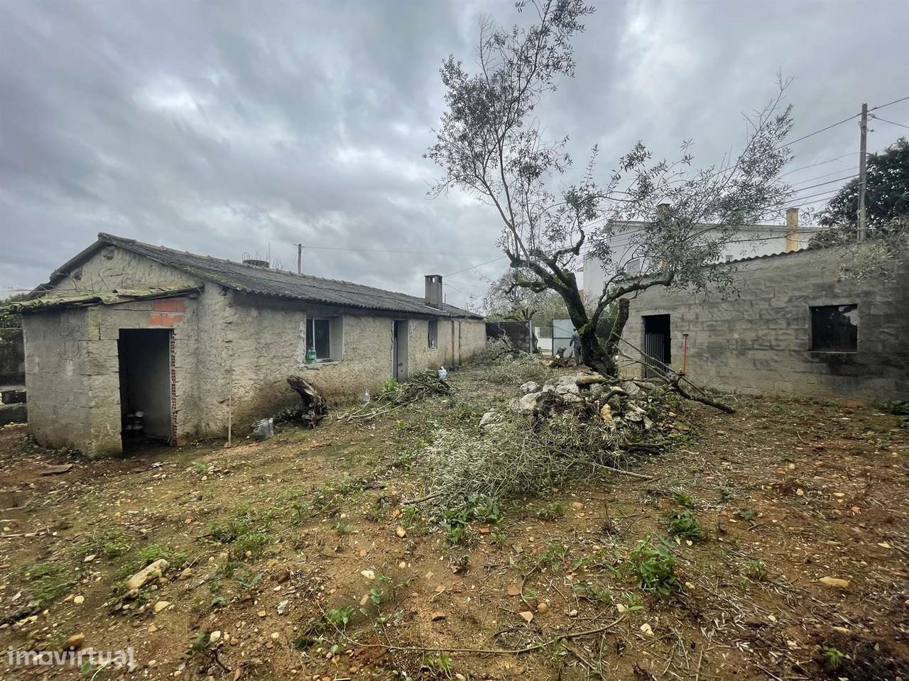 Moradia térrea com terreno / Casal Fernão João / Pombal / Leiria - Grande imagem: 4/27