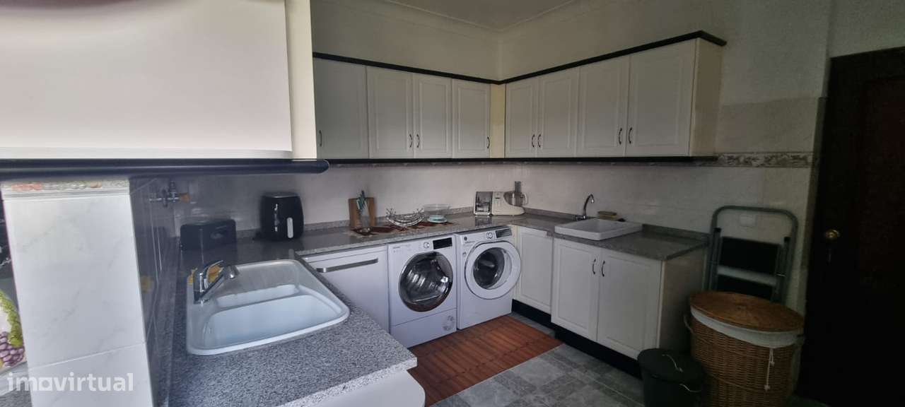 Casa / Moradia independente à venda em Rua da Raposa 26, Alenquer-14