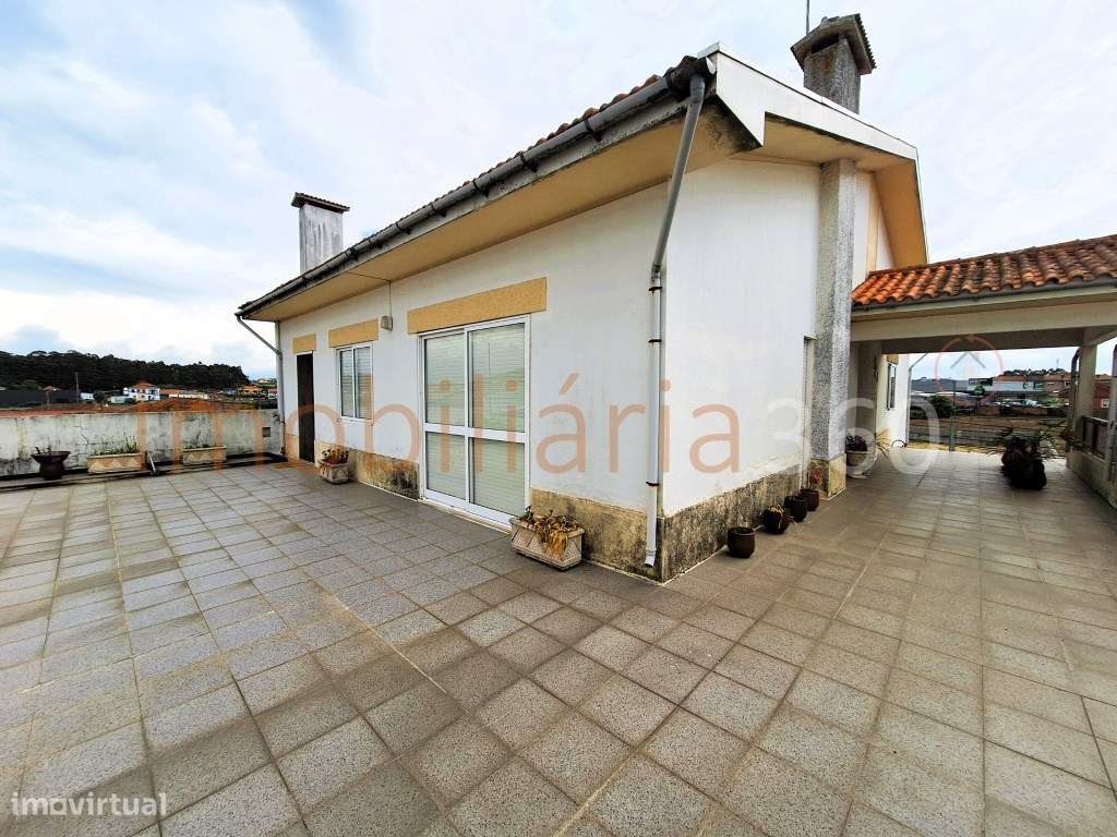 **Armazém para Venda - Oportunidade Única!**-19