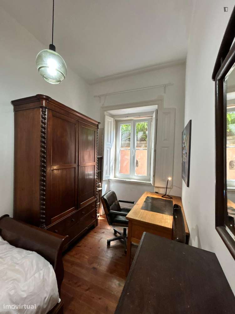 Quarto - localizado em Alcântara Lisbon - Grande imagem: 4/7