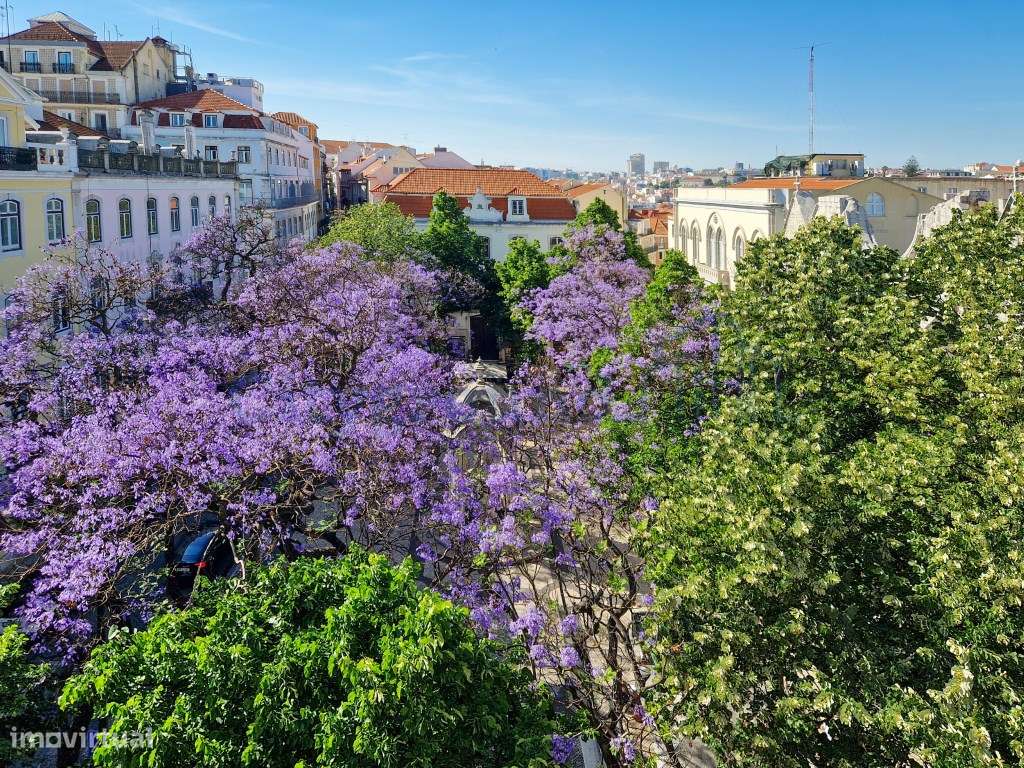Apartamento T2+2 no Largo do Carmo-7