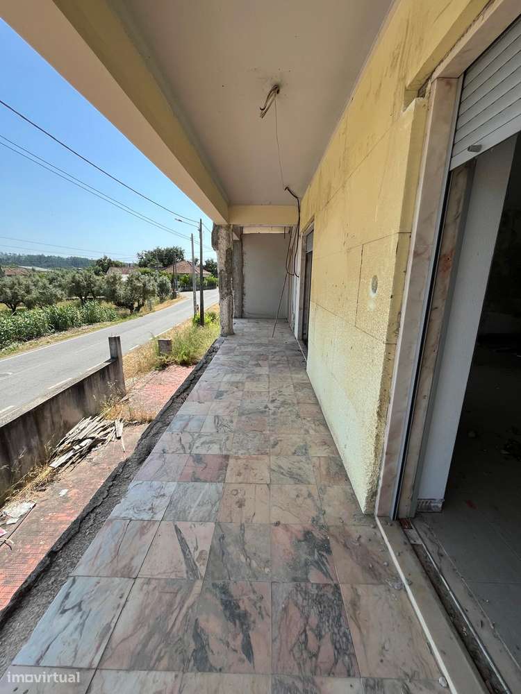 Moradia T4 c/ terreno-18