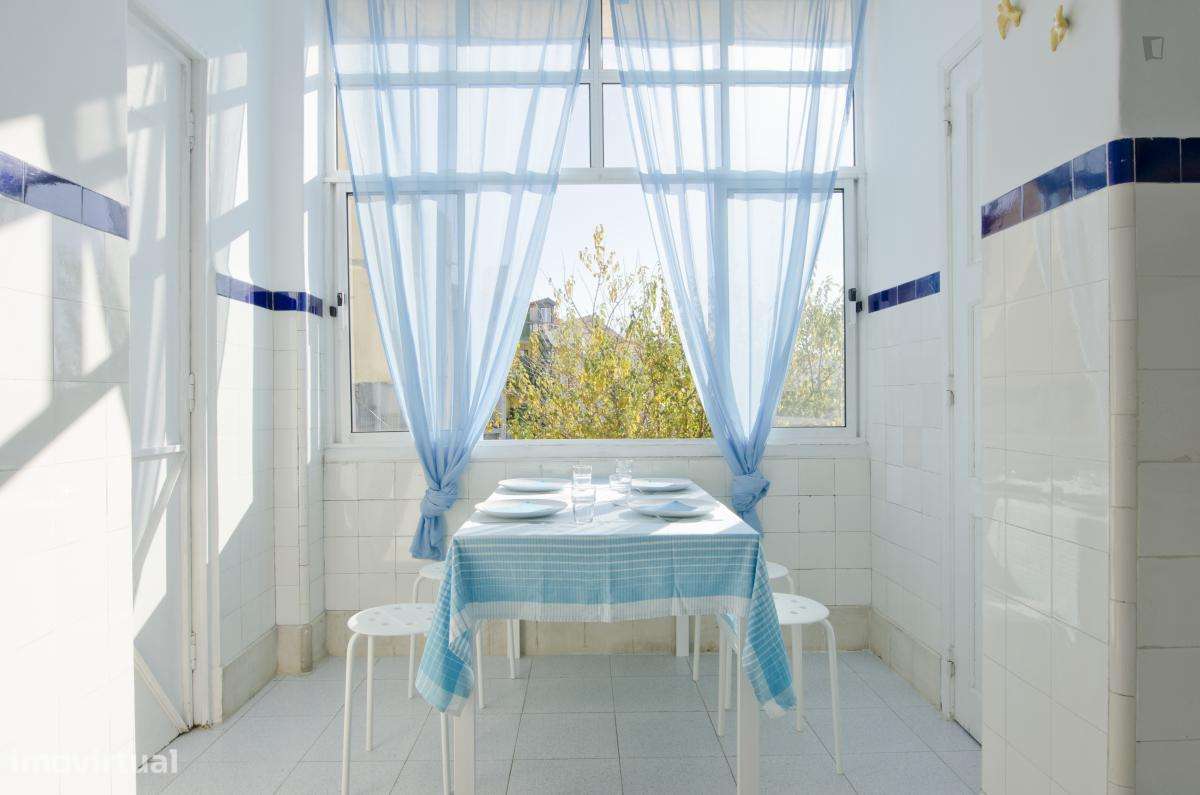 Quarto - localizado em Arroios Lisbon - Grande imagem: 3/20