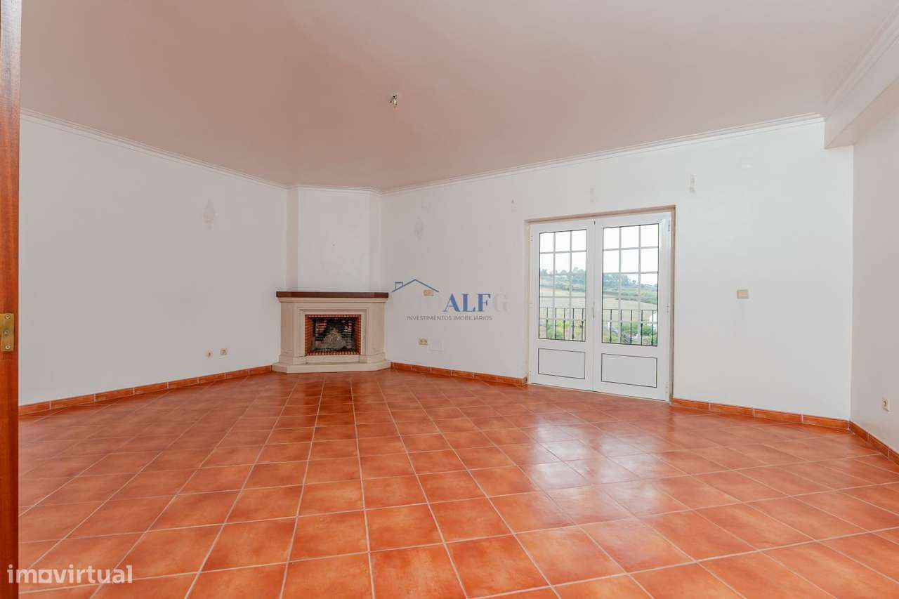 Moradia T7 com terreno perto de Vila Franca de Xira-24