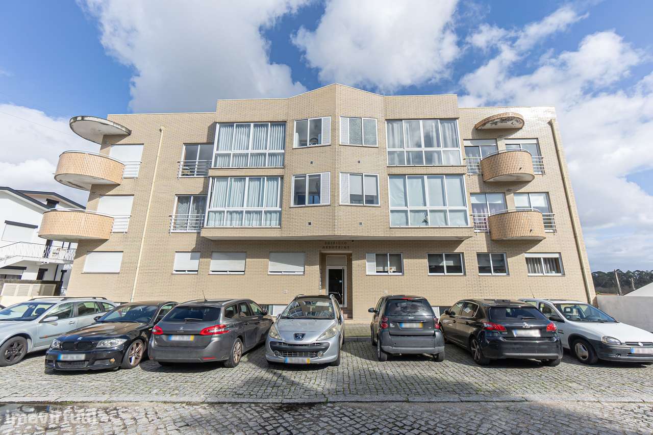 T3 renovado em Vilar de Andorinho-17