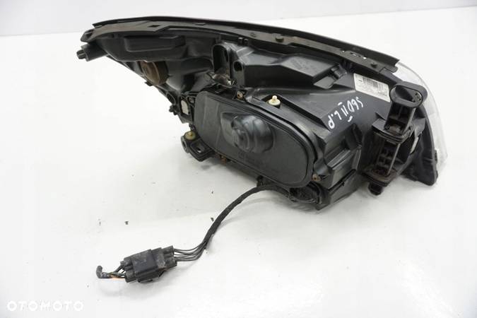 VOLVO S60 II LAMPA LEWY PRZÓD UK 31299996 - 5