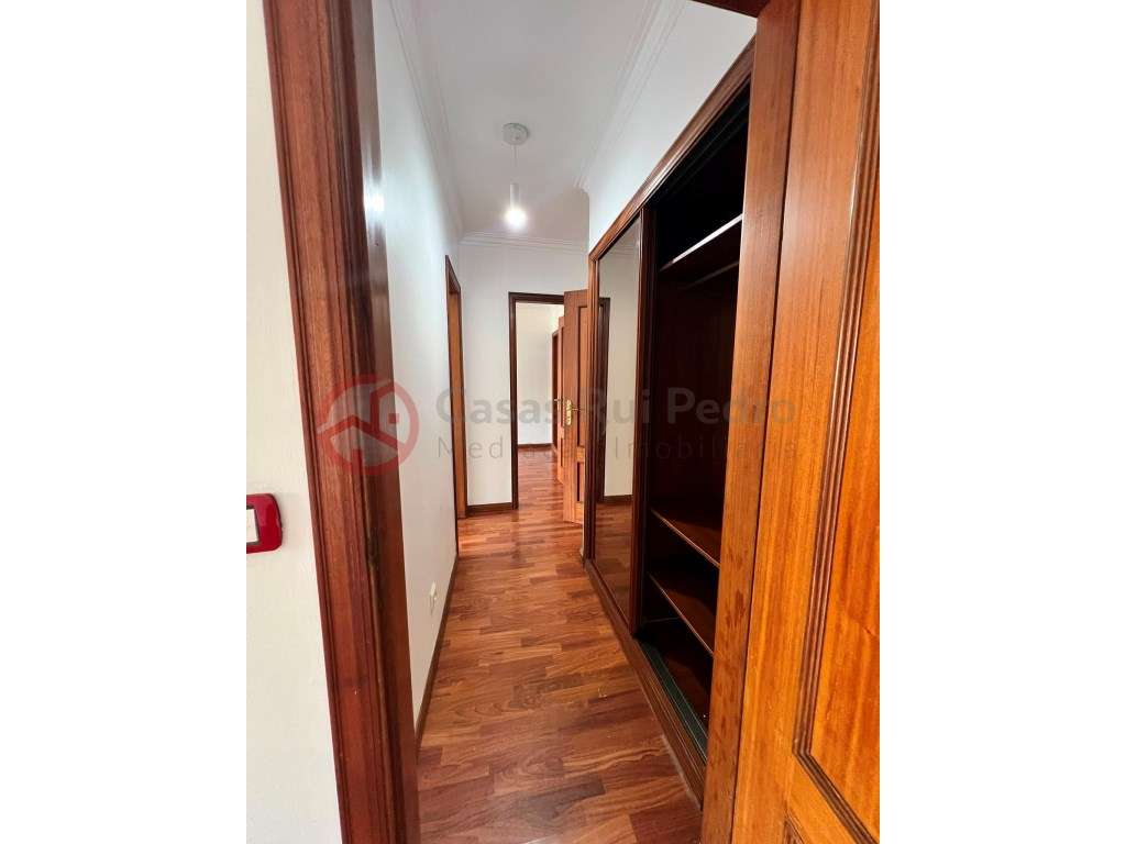 Apartamento T3 com garagem e arrecadação em Santa Marta do Pinhal, ...-34
