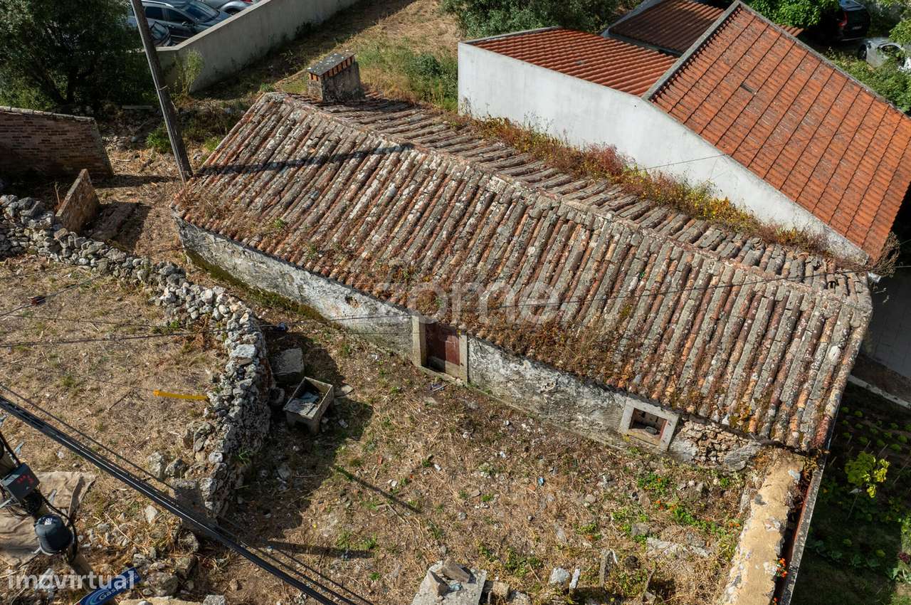 Moradia T2 em Ruína - Pêro Pinheiro - Grande imagem: 2/14