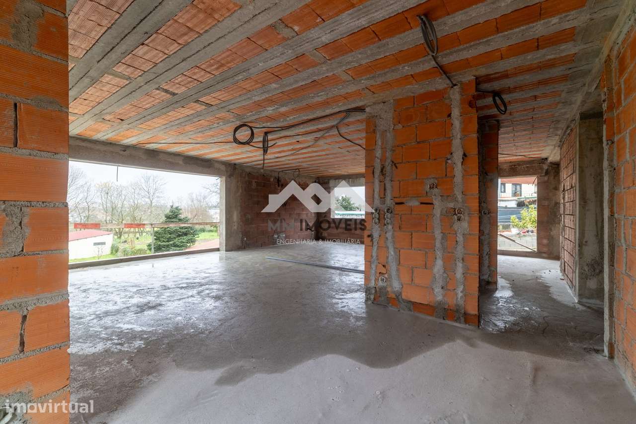 Moradia T4 | 4 Suítes | 4 Frentes | 964m² | Terraço | Garagem - Grande imagem: 5/44