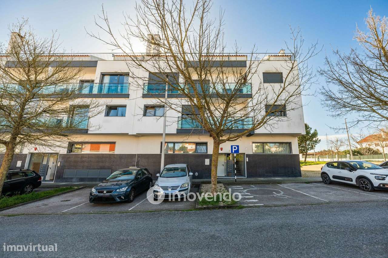 Apartamento T4 Duplex, com estacionamento e arrecadação, no Barreiro-54