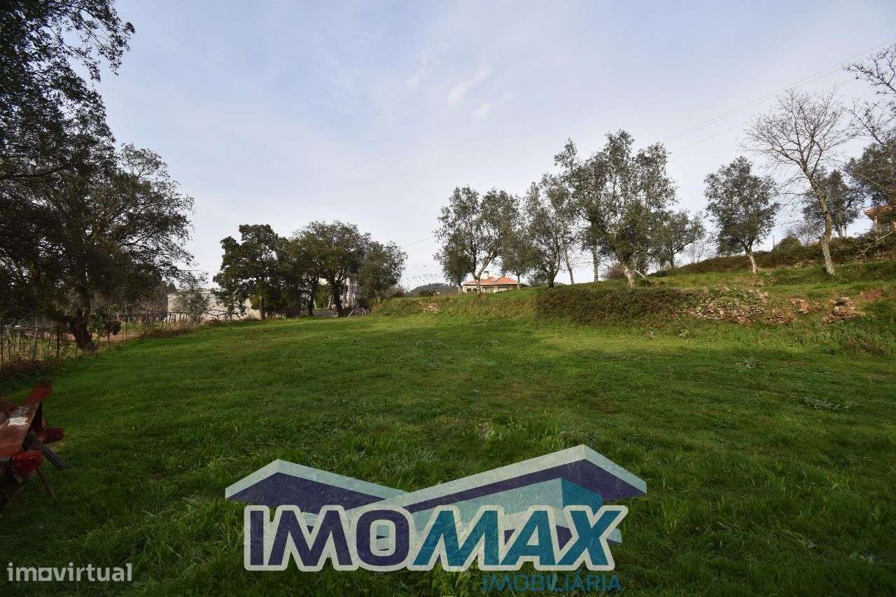 Campo dos Padrões - Capela,Penafiel - Grande imagem: 2/5