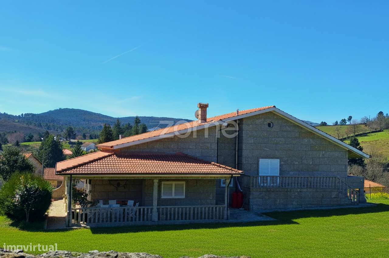 Moradia em Pedra T4 com Terreno, no Barracão, Montalegre - Grande imagem: 4/24
