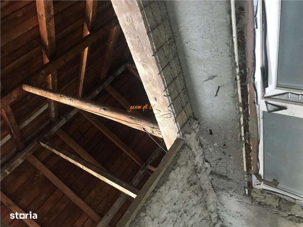 Casa de vanzare in Golesti, parter si etaj , 220 mp construiti , teren-10