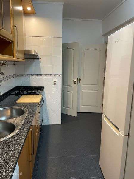 Apartamento T2 Santa Marta do Pinhal - Grande imagem: 5/10