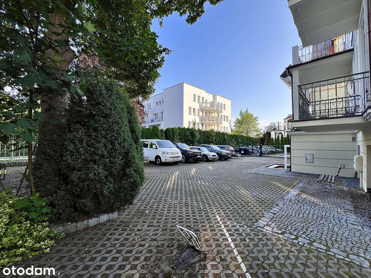 Apartament z tarasem w zabytkowej willi 50 m od morza Międzyzdroje-16