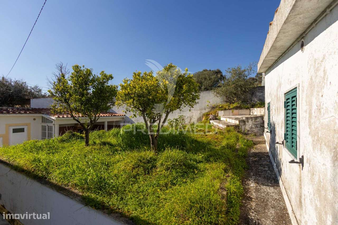 Moradia T2 com Quintal e Garagem - Grande imagem: 5/38