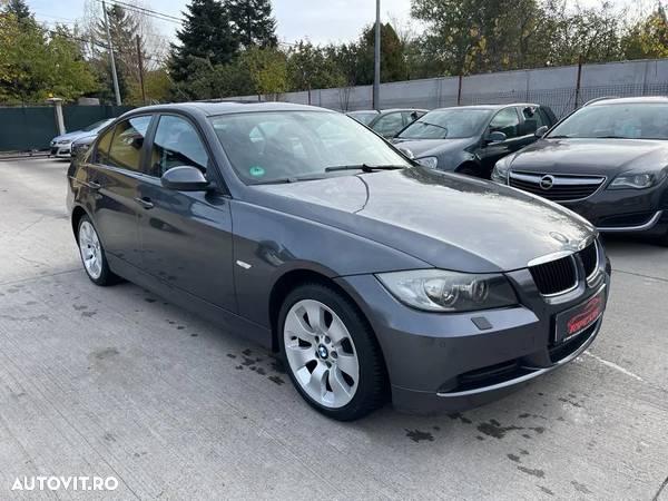 BMW Seria 3 320i - 2