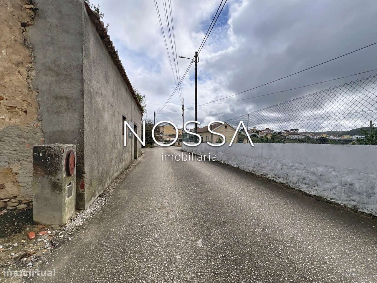Ruína com 60m² | Terreno urbano | Sobral da Abelheira – Mafra-13
