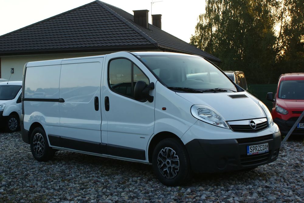 Opel Vivaro 2012