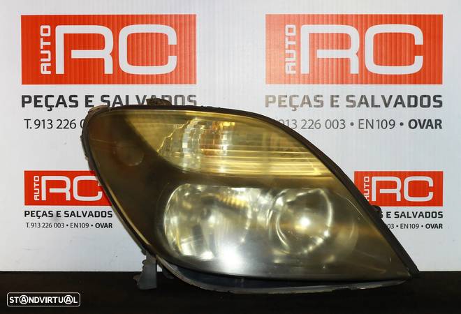 FAROL DIREITO RENAULT SCENIC - 1