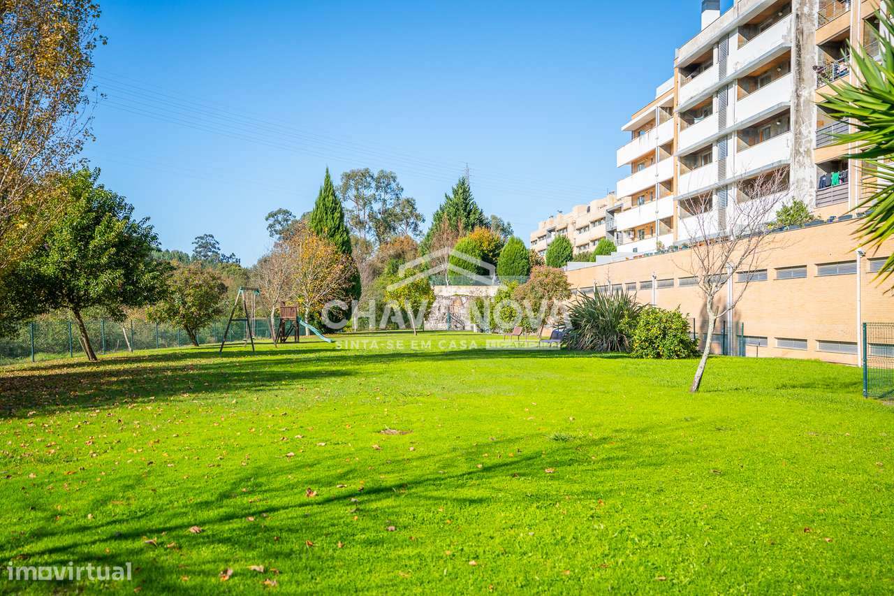 Apartamento T3, com terraço e box 4 carros situado em Campo- Valongo-39