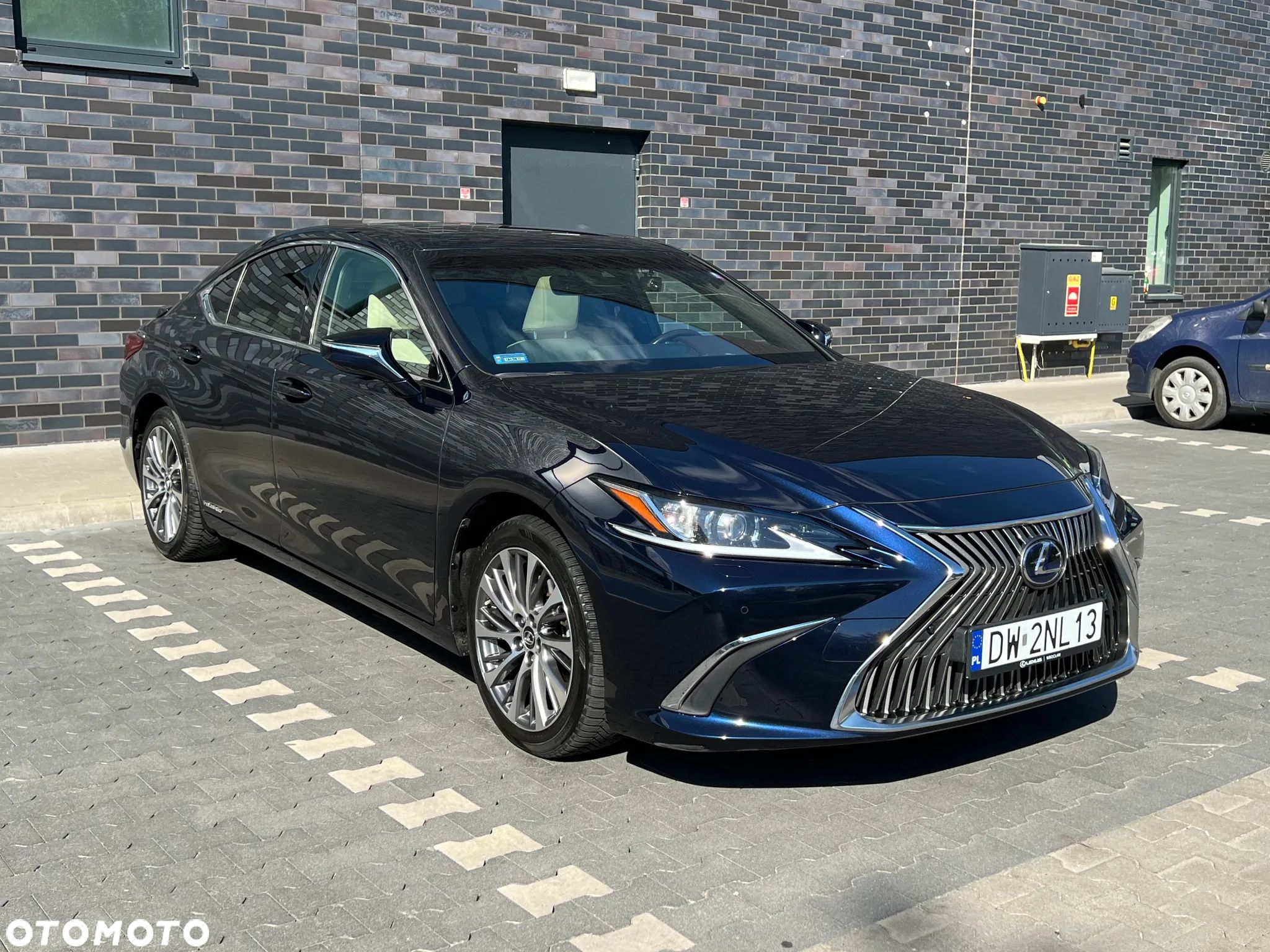 Lexus ES - 1