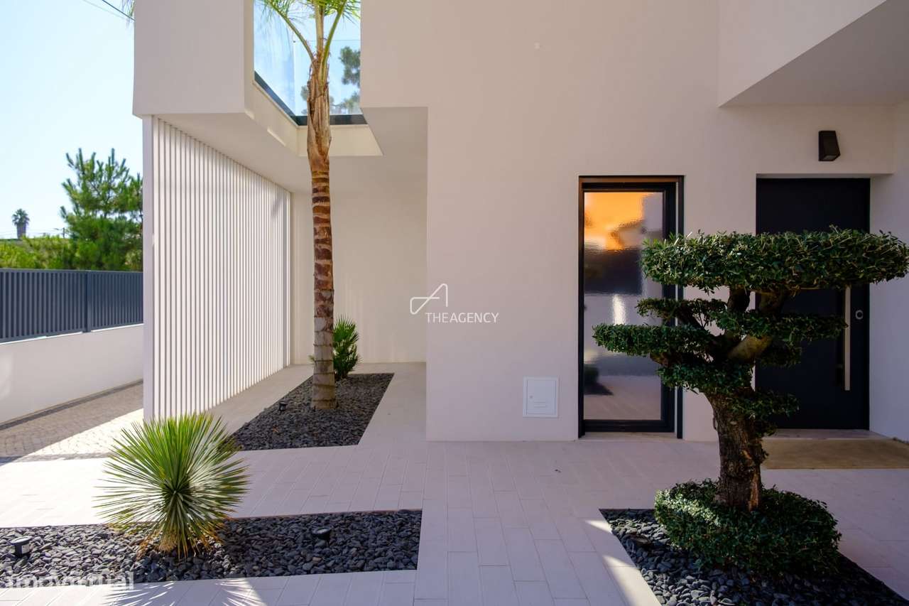 Aroeira | Exclusiva Moradia T4 de Design Contemporâneo com Piscina e a - Grande imagem: 4/37