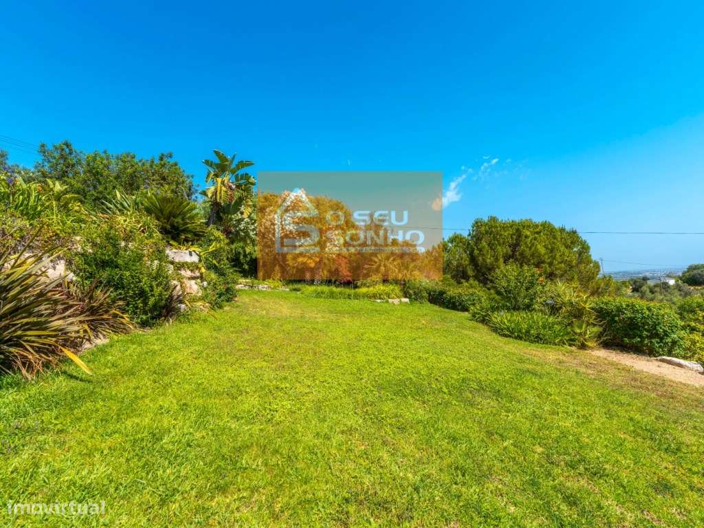 Moradia T4 em Santa Bárbara de Nexe-5