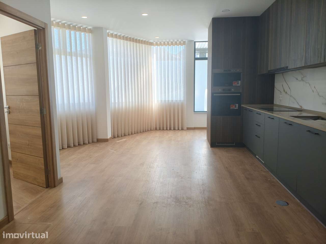 Apartamento T2 Remodelado-23