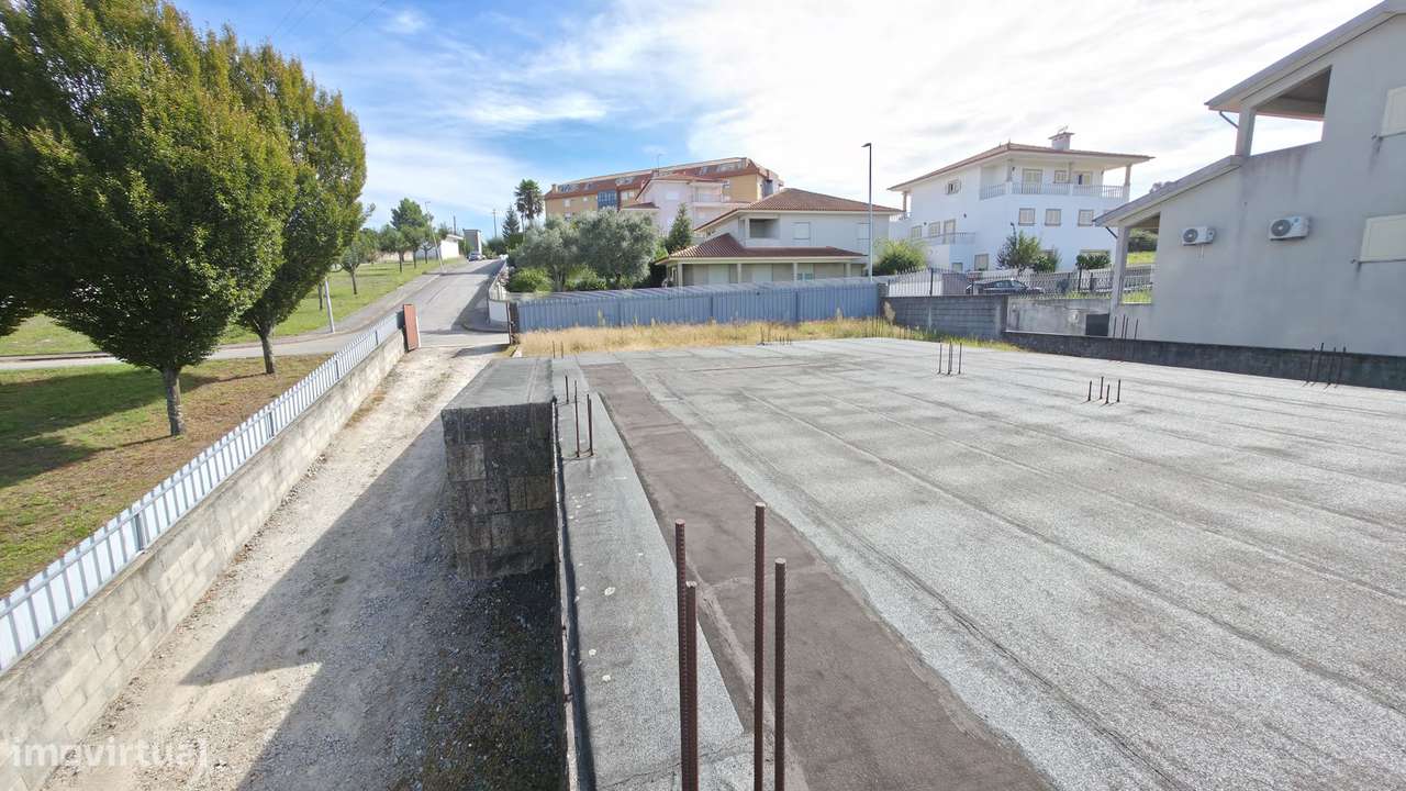 Lote de terreno c/ benfeitorias Vila Verde Felgueiras-14