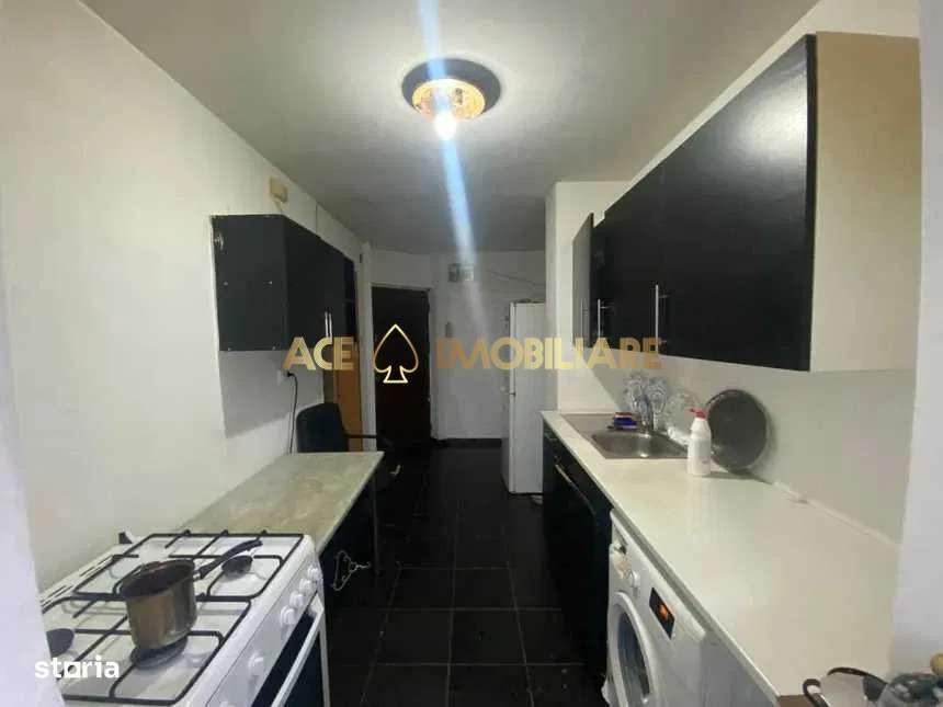 Drumul Taberei | 3 camere | Decomandat | An 1977 | ET 2/8 | Metrou 5' - Imagine principală: 2/9