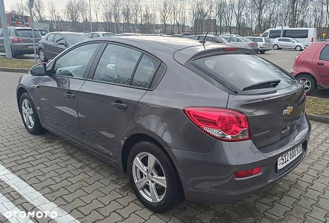 Chevrolet Cruze - 4