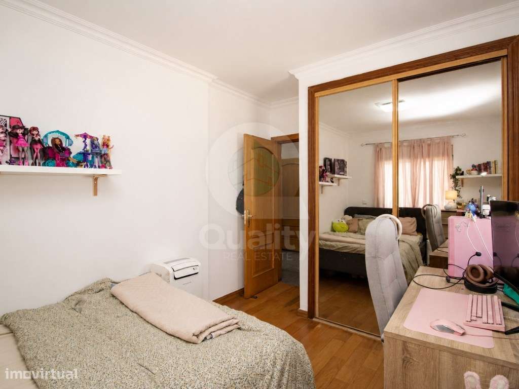 T3 EXCELENTE LOCALIZAÇÃO NO MONTIJO-22